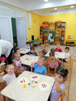 Рассказываем об одном из любимейших занятий детей младшего возраста - рисовании Рассказываем об одном из любимейших занятий детей младшего возраста - рисовании.