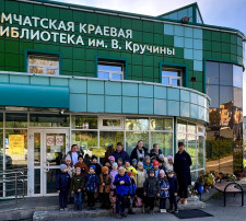 Ребята подготовительных групп «Ветерок» и «Полянка» с огромным удовольствием посетили детский спектакль «Приключение в библиотеке» в Камчатской краевой детской библиотеке им. В. Кручины Ребята подготовительных групп «Ветерок» и «Полянка» с огромным удовольствием посетили детский спектакль «Приключение в библиотеке» в Камчатской краевой детской библиотеке им. В. Кручины.